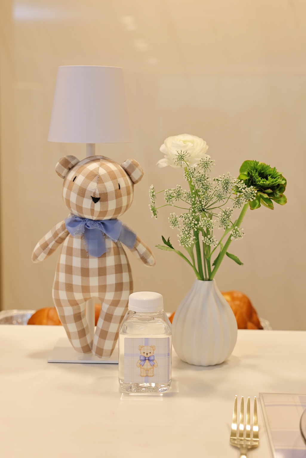 A Teddy Bear Welcome — detail 4
